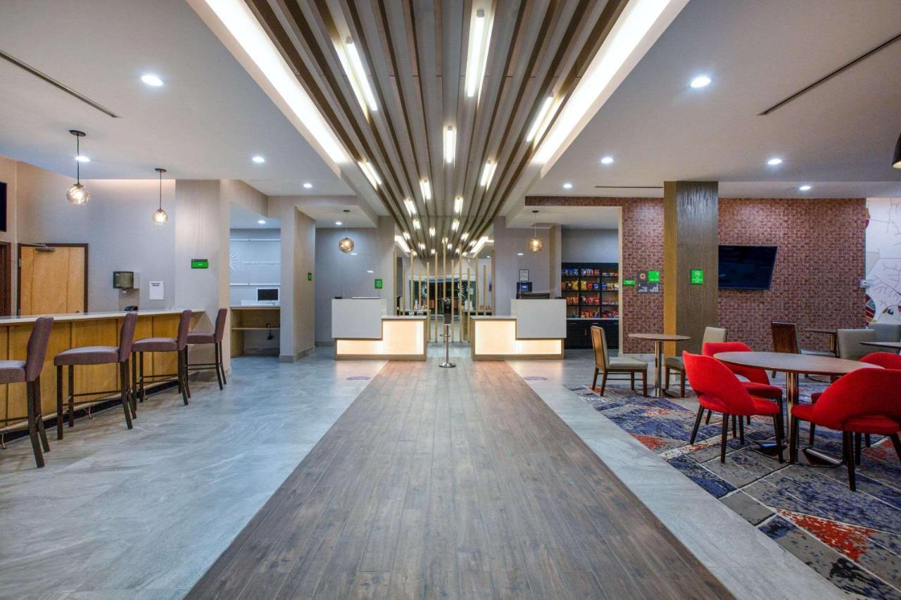 La Quinta Inn & Suites By Wyndham Manassas, Va- Dulles Airport Εξωτερικό φωτογραφία