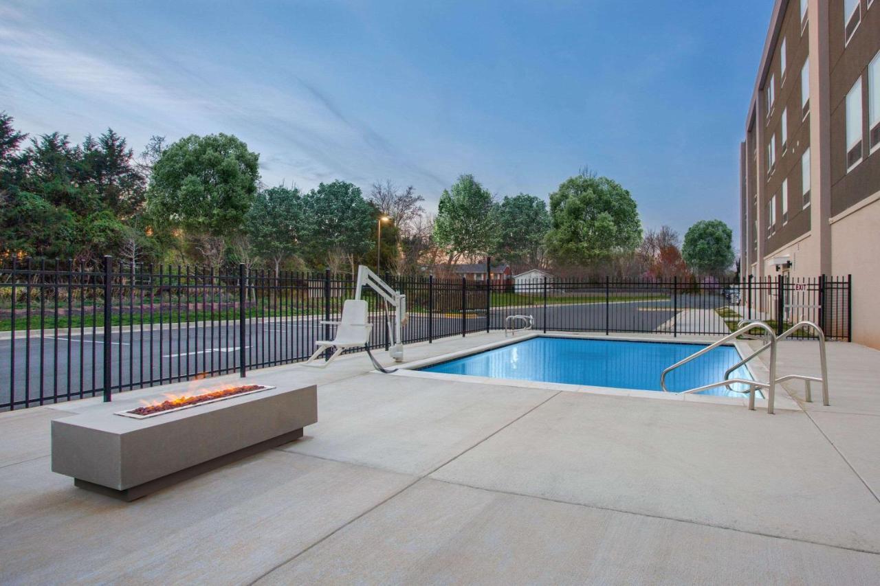 La Quinta Inn & Suites By Wyndham Manassas, Va- Dulles Airport Εξωτερικό φωτογραφία
